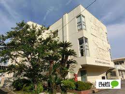 小学校　牧之原市立地頭方小学校（小学校）まで405m