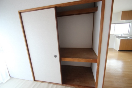 収納　※別部屋の写真です