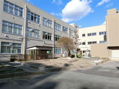 小学校　豊橋市立吉田方小学校（小学校）まで1015m