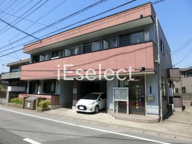 メゾン・ド・亀岡の建物外観