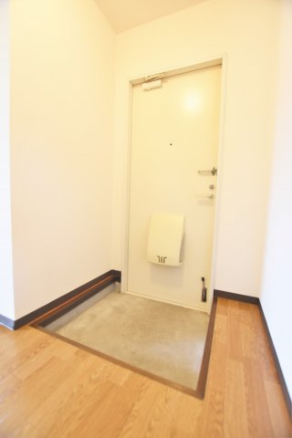 【堺市東区日置荘西町のアパートの玄関】