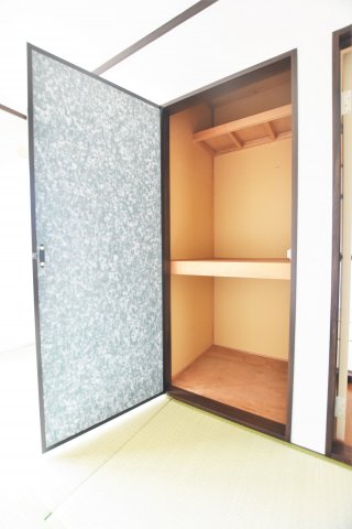 【堺市東区日置荘西町のアパートの収納】
