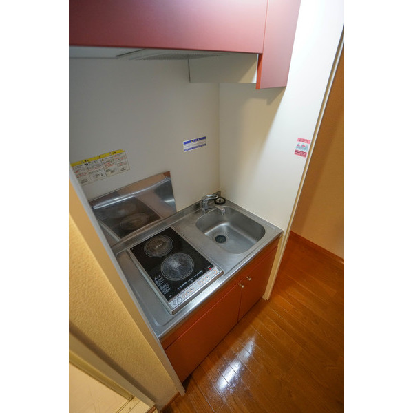 キッチン　同じ建物の別の部屋