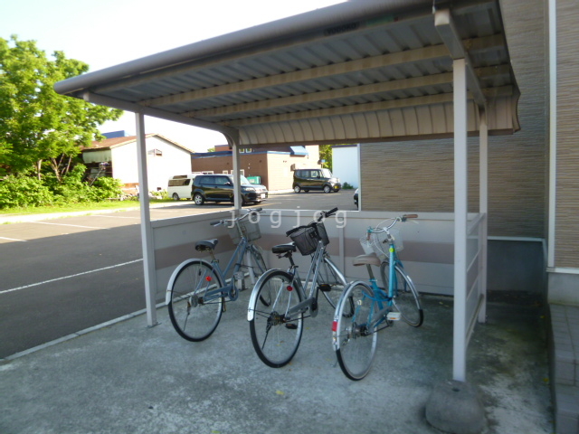 レオパレスリュウカの駐車場