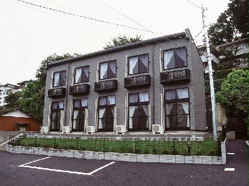 川崎市麻生区高石のアパートの建物外観