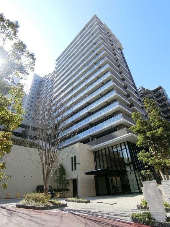 福岡市中央区桜坂のマンションの建物外観