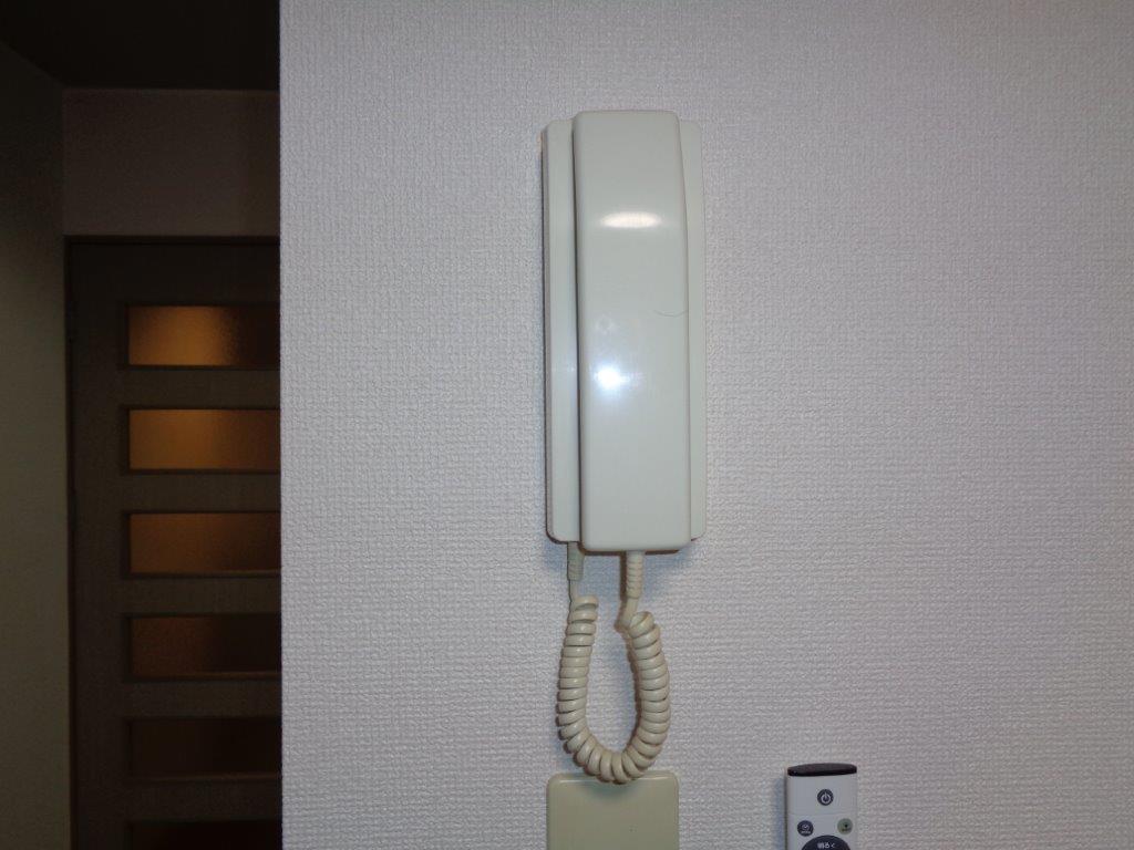 セキュリティ　急な来客にも安心なインターホンあり