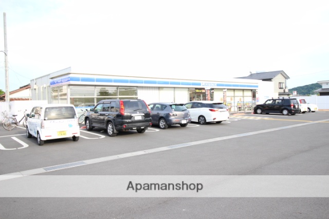 コンビニ　ローソン　南国篠原東泉店（コンビニ）まで395m