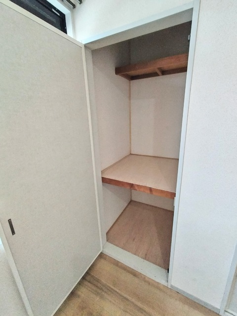 収納　洋室４．５帖収納