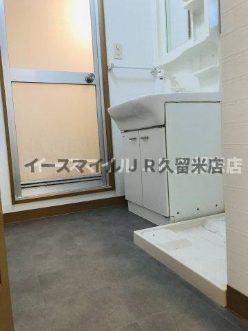 洗面設備　使いやすい独立洗面台です