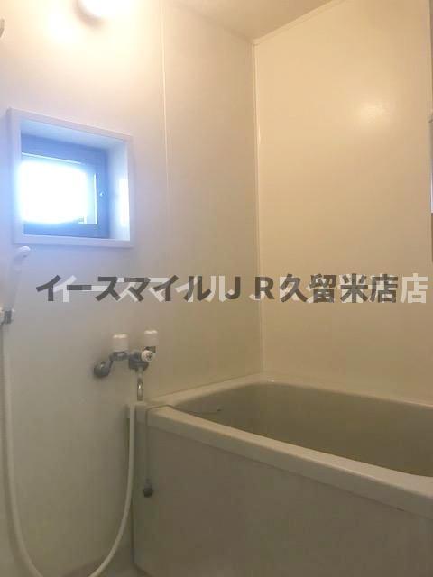 バス・シャワールーム　落ち着いた空間のお風呂です