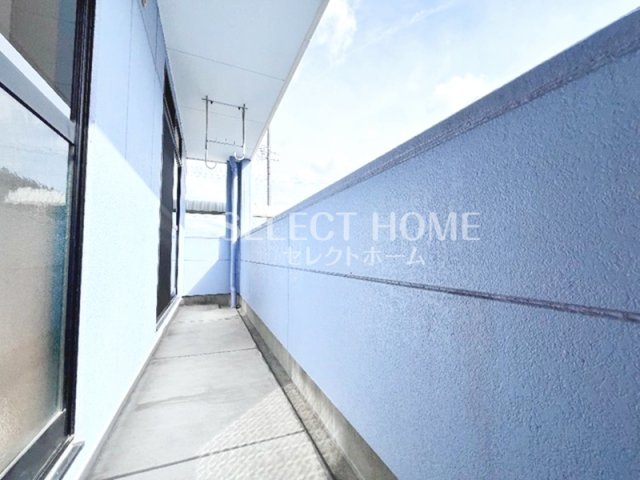 バルコニー　陽当たり良好なバルコニーです