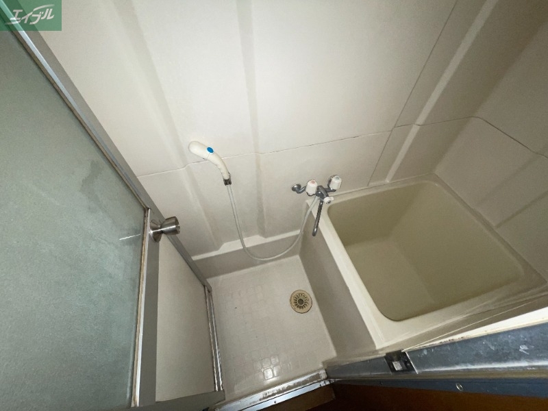 バス・シャワールーム　※同タイプのお部屋の写真です