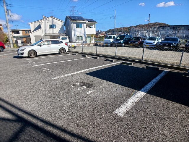 駐車場　駐車場