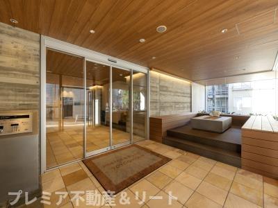 ロビー　落ち着いたロビーです