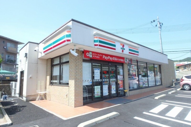 コンビニ　セブンイレブン箕面粟生間谷東店（コンビニ）まで53m