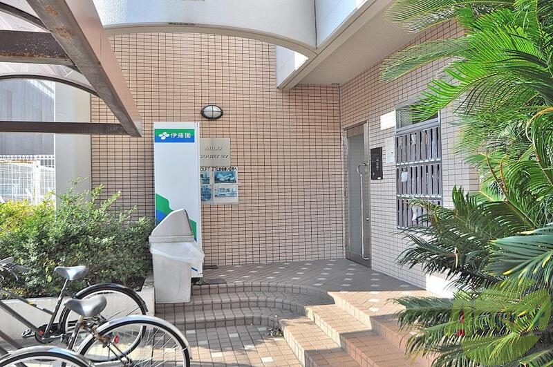 エントランス　広々としたエントランスです