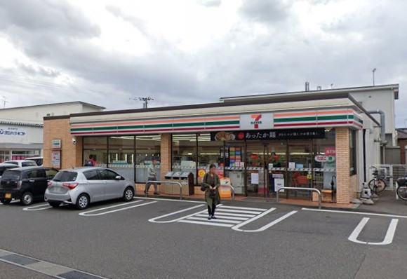 コンビニ　セブンイレブン 新潟山木戸7丁目店（コンビニ）まで197m