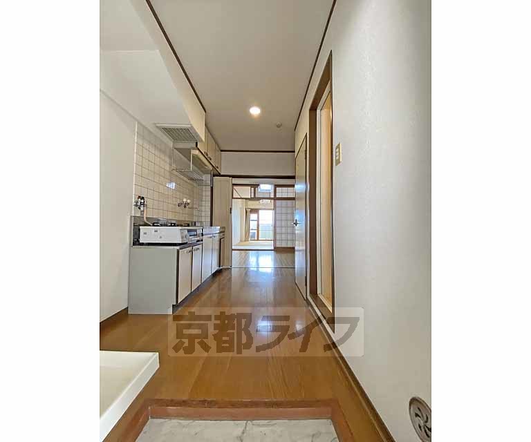 その他部屋・スペース　玄関から見たところです。