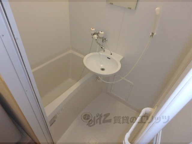 バス・シャワールーム　バス