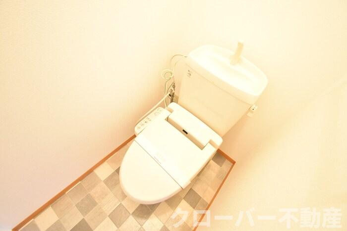 トイレ　温水洗浄暖房便座