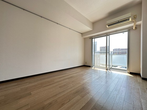 居室・リビング　※別部屋の写真です