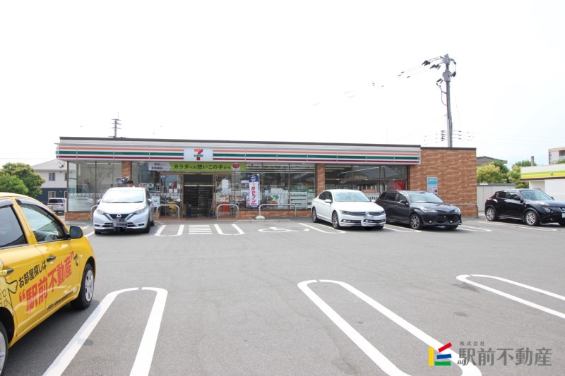 コンビニ　セブンイレブン小森野2丁目店（コンビニ）まで400m