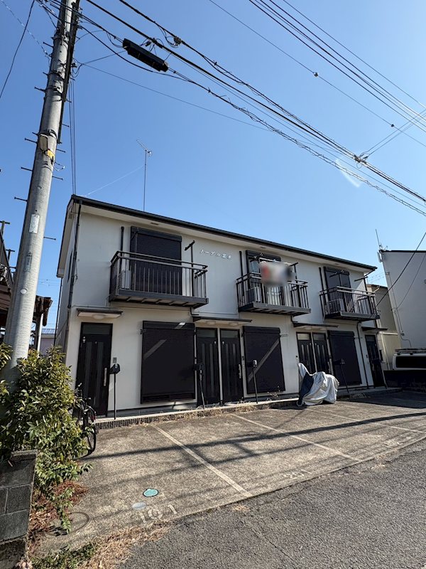 建物外観　駐車場が目の前です！