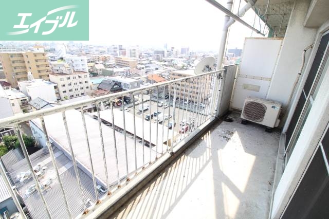 バルコニー　ダイニングスペース