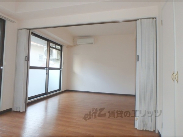 居室・リビング　洋室