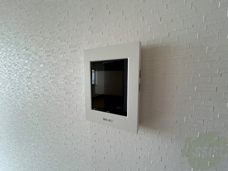 セキュリティ　ＴＶモニター付インターホンです。来客者の顔が見えるので安心！