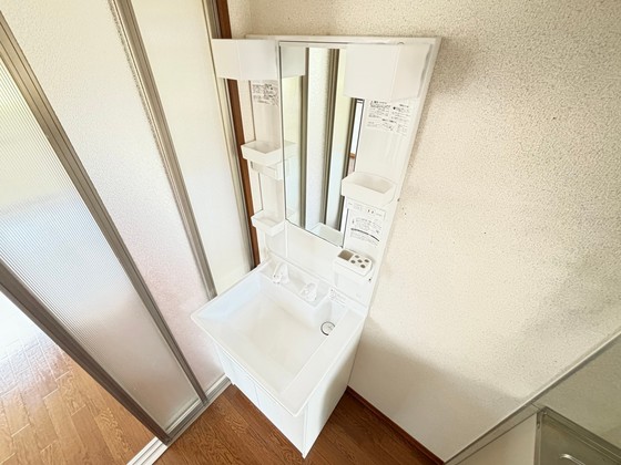 洗面設備　※※別部屋の写真です