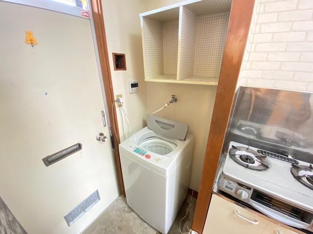 洗面設備　洗濯機置場
