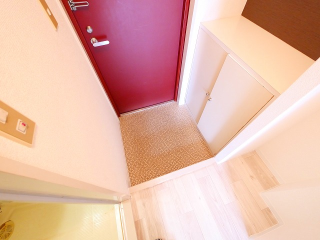 玄関　収納もある玄関です