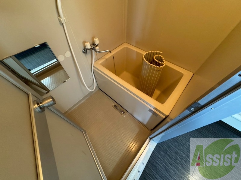 バス・シャワールーム　ユニットバスです。疲れを癒すのに欠かせませんね！