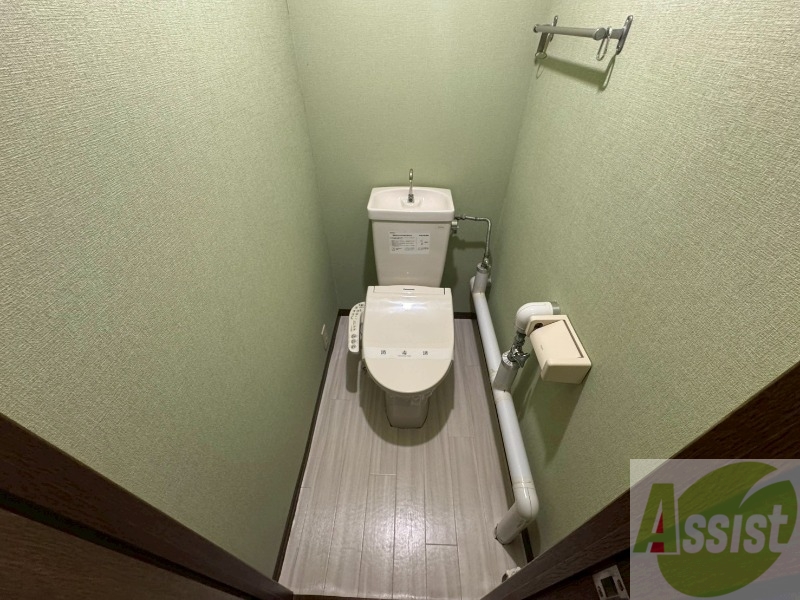 トイレ　こちらはトイレです。清潔感があり、安心して使用できます。