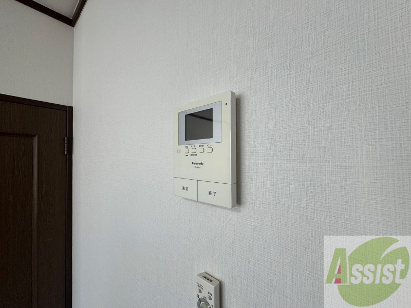 セキュリティ　ＴＶモニター付インターホンです。来客者の顔が見えるので安心！