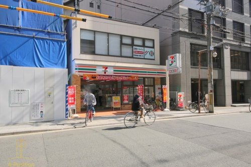 コンビニ　セブンイレブン 南船場三休橋筋店（コンビニ）まで177m