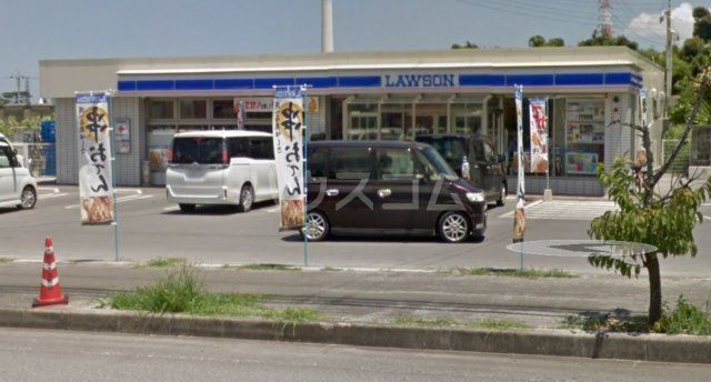 コンビニ　ローソン うるま市役所入口店（コンビニ）まで707m