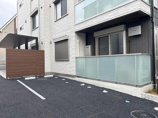 駐車場　１台のみ