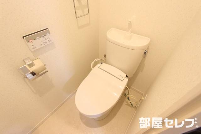 トイレ　※７０７号室内装写真（反転タイプあり）