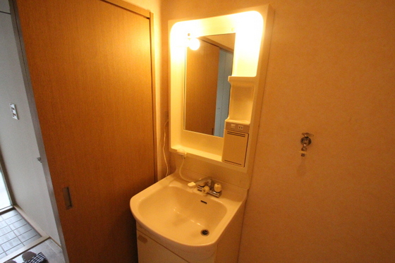 洗面設備　※別部屋の写真です