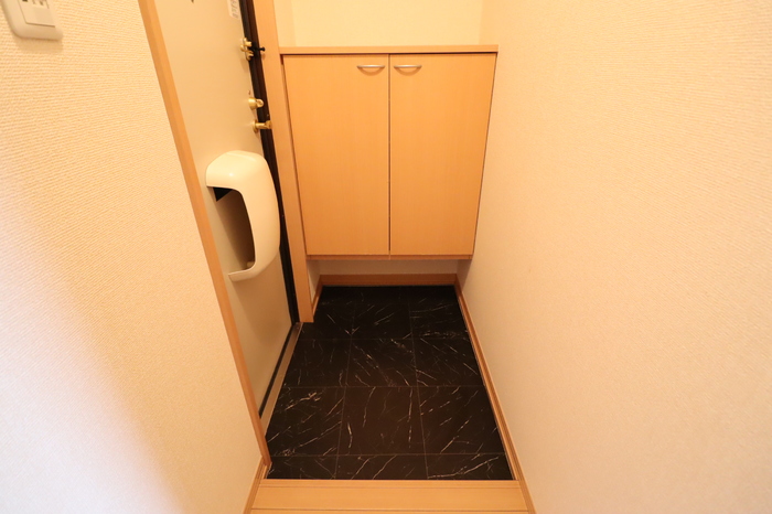 玄関　玄関にはシューズＢＯＸ