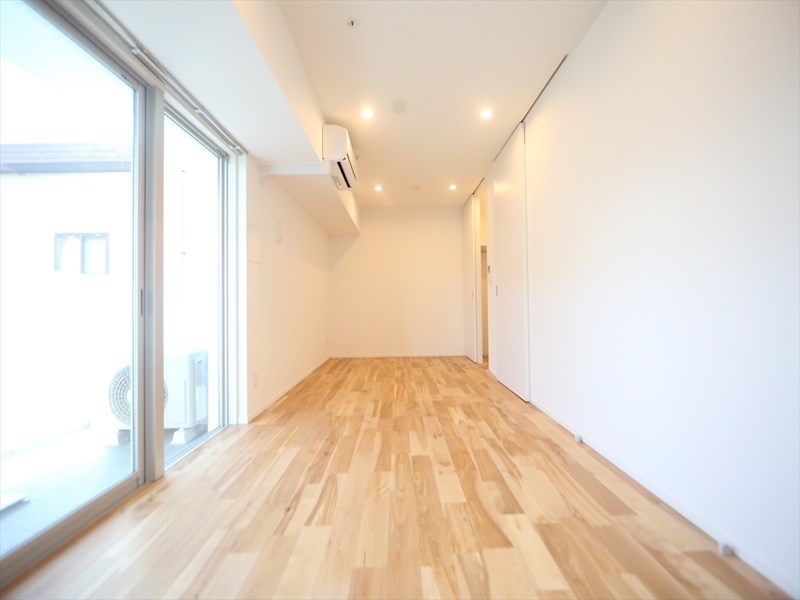 その他　洋室11.5帖　エアコン完備　バルコニー