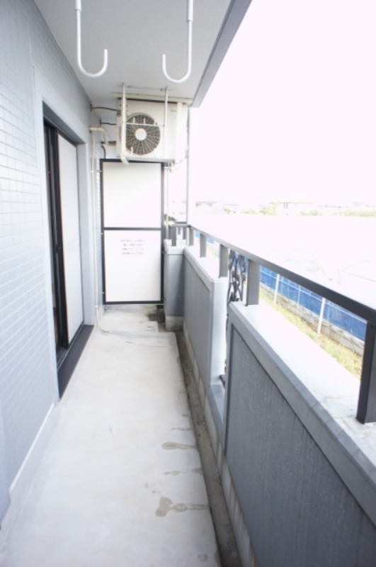 バルコニー　図面と現状に相違がある場合には現状を優先