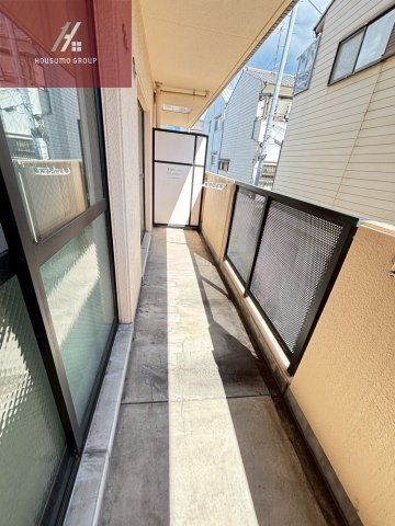 バルコニー　ゆとりのあるエントランスです