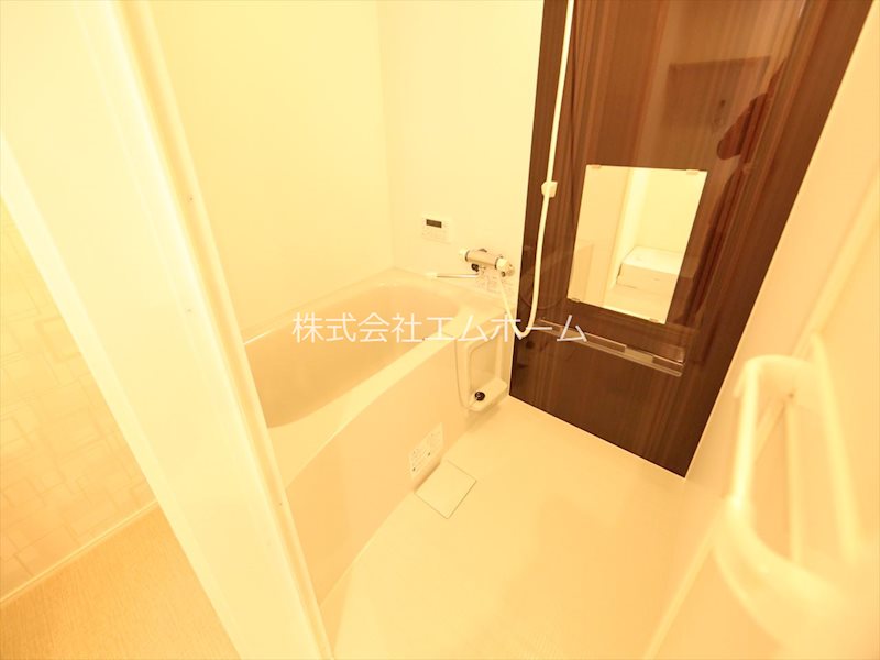 バス・シャワールーム　浴室暖房乾燥機付　追い焚き・オートバス機能付お風呂