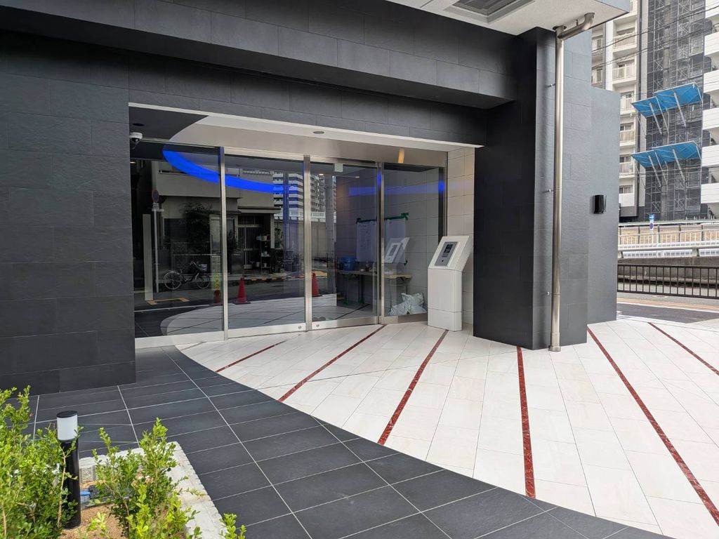 エントランス　駐車場