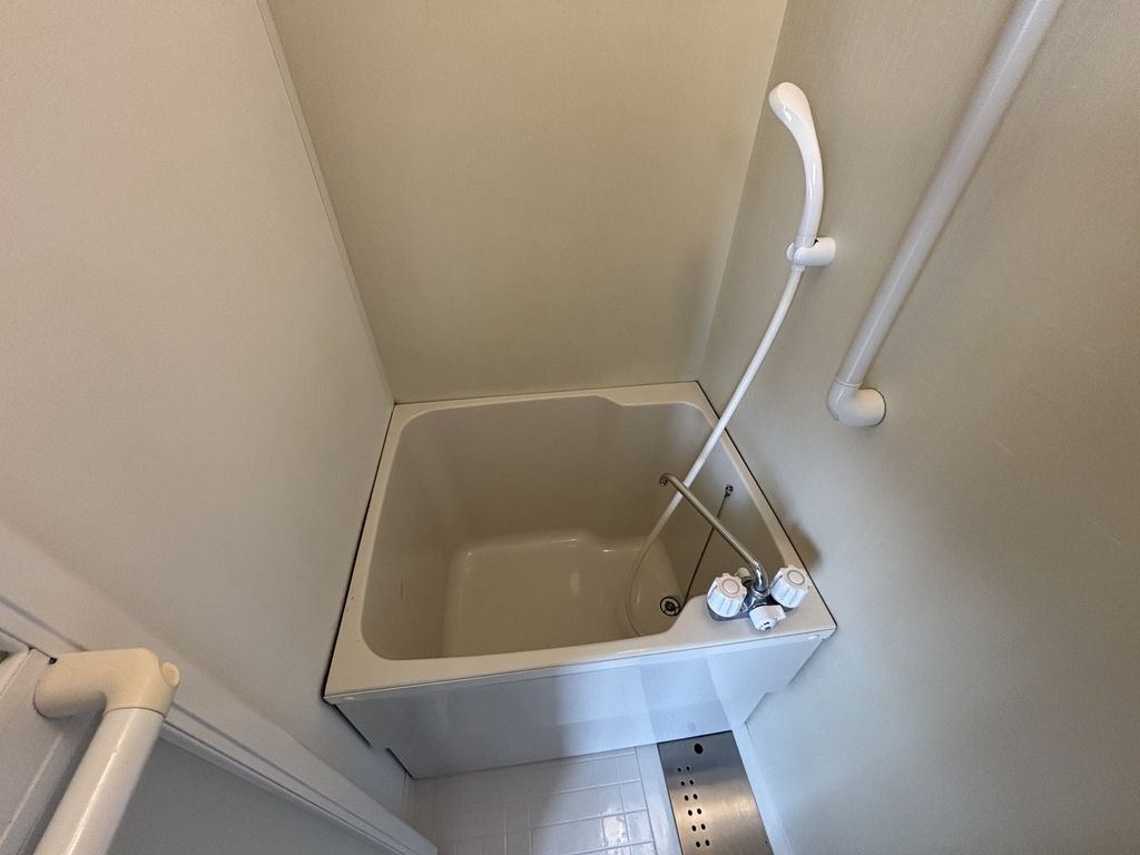 バス・シャワールーム　バス