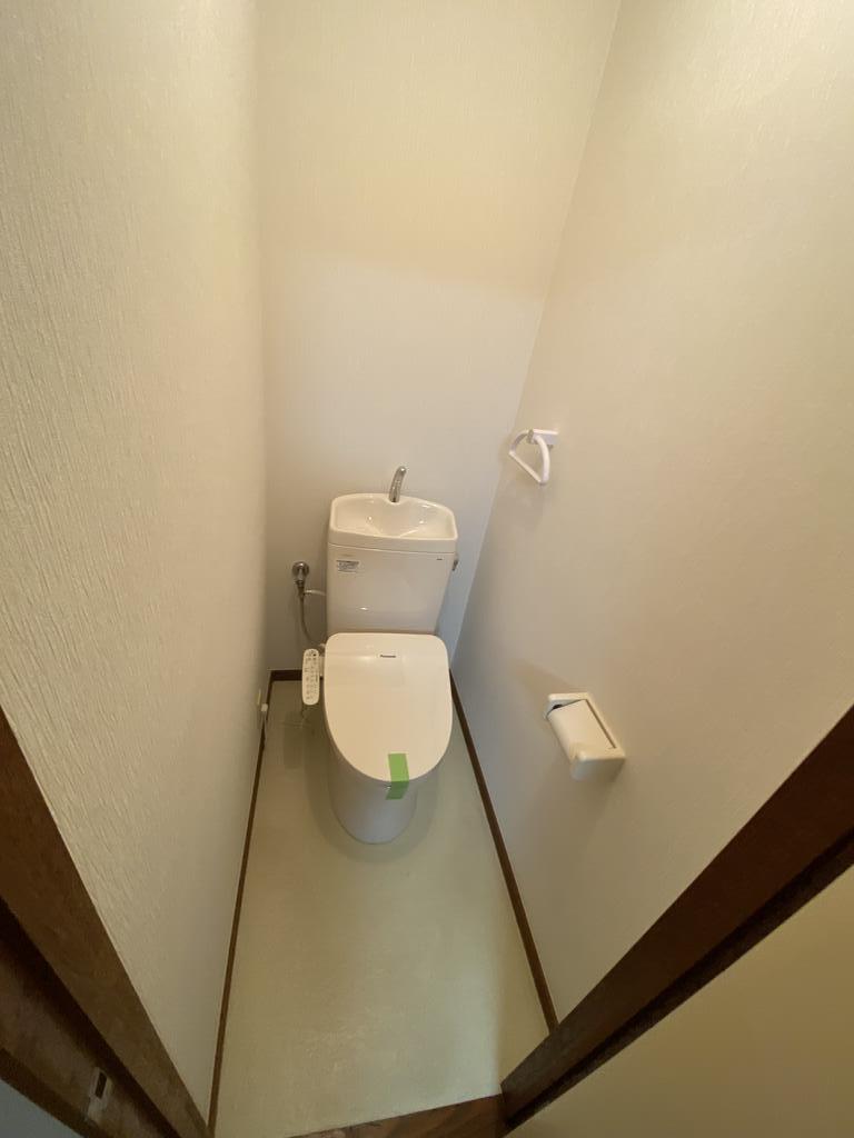 トイレ　ウォシュレットも新品ですよ♪